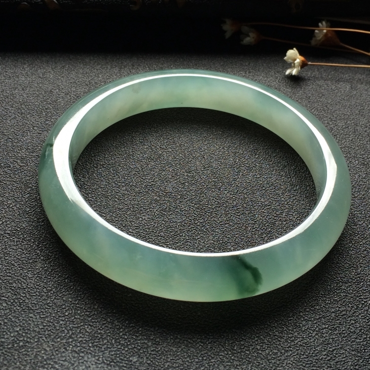 （超值推荐）冰种飘花手镯（58.1mm）