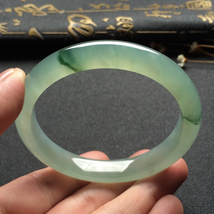 （超值推荐）冰种飘花手镯（58.1mm）