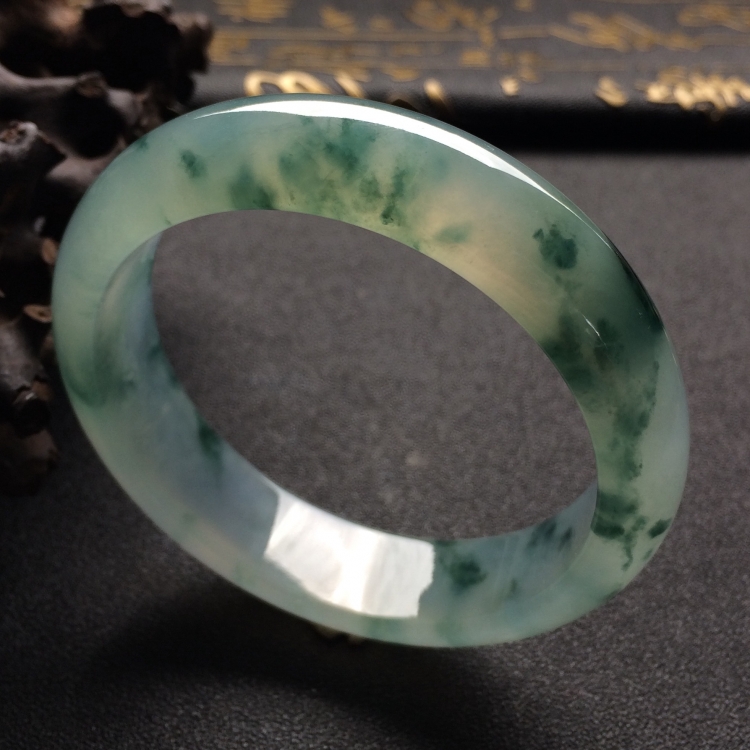 （超值推荐）冰种飘花手镯（54.7mm）