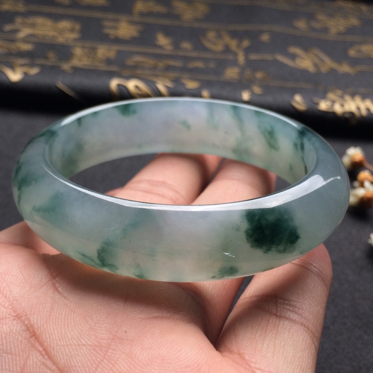 （超值推荐）冰种飘花手镯（54.7mm）