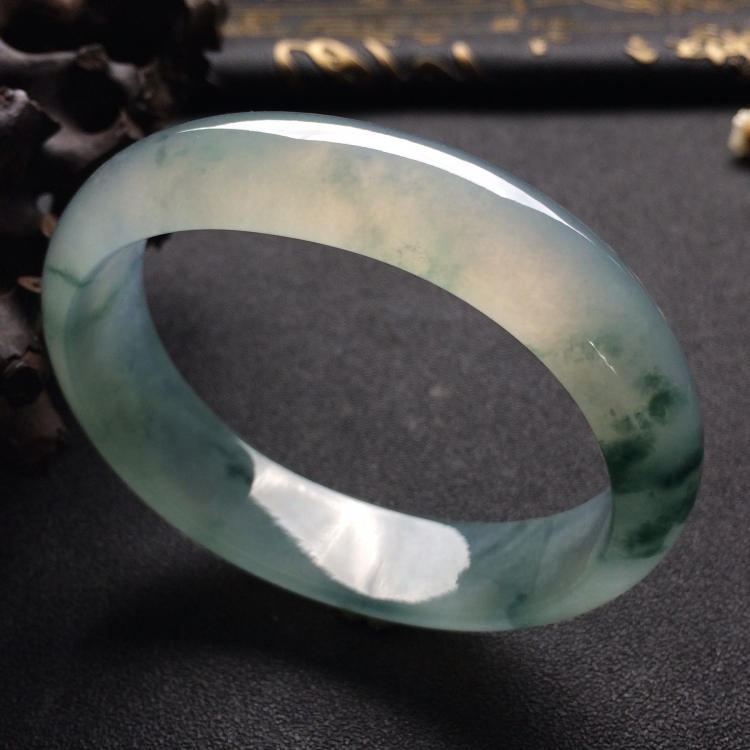 （超值推荐）冰种飘花贵妃镯（58mm-48.6mm）