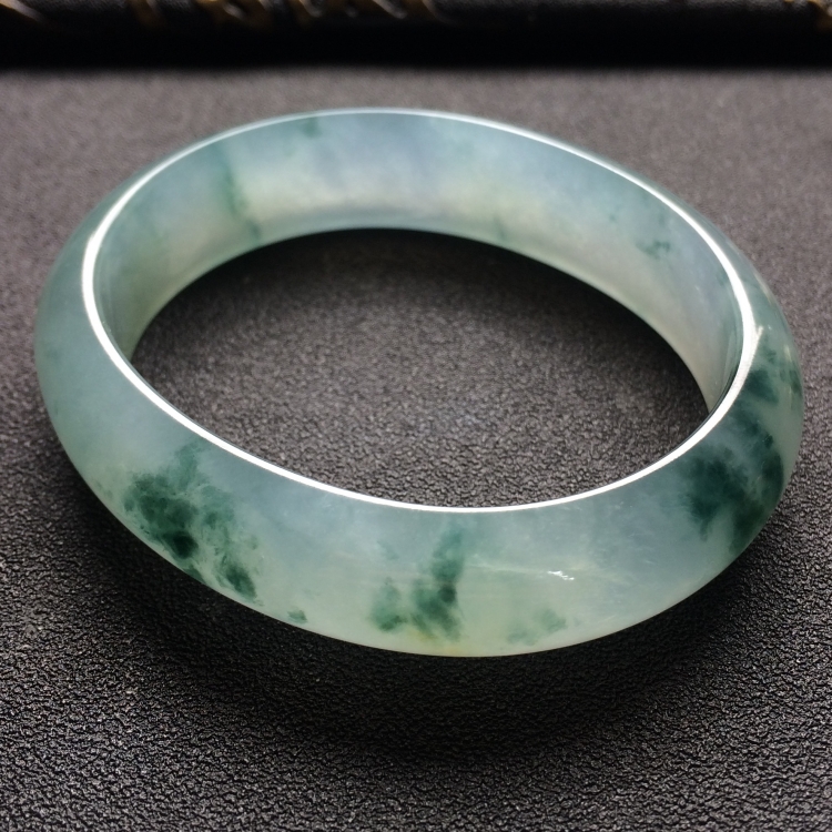（超值推荐）冰种飘花贵妃镯（58mm-48.6mm）