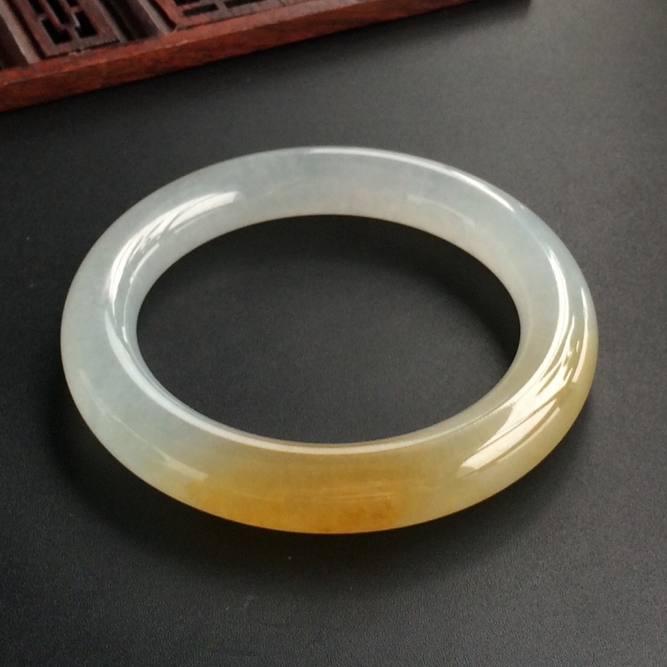 (超值推荐)糯冰种黄翡圆条手镯(53.5mm)