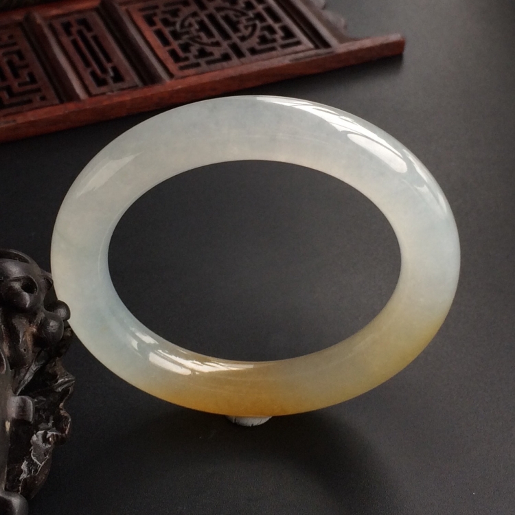 (超值推荐)糯冰种黄翡圆条手镯(53.5mm)