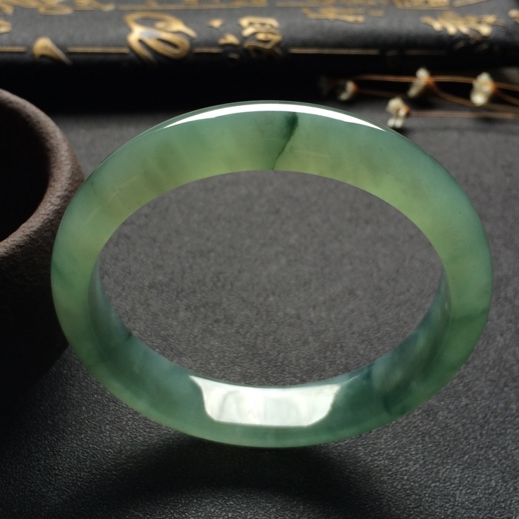 （超值推荐）冰种晴水略飘花手镯（58.8mm）