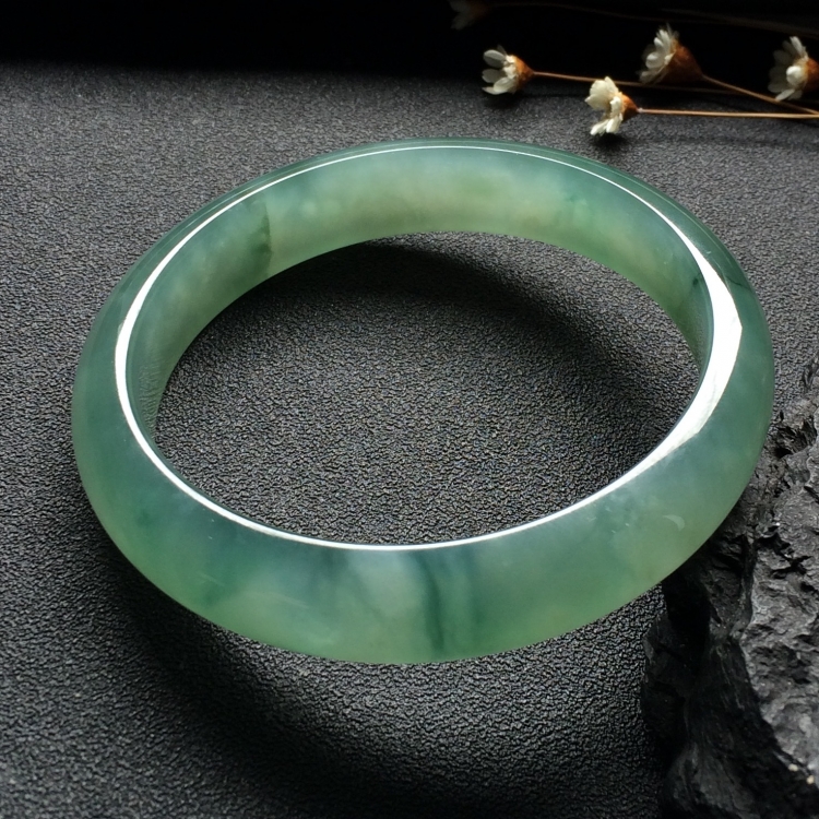 （超值推荐）冰种晴水略飘花手镯（58.8mm）
