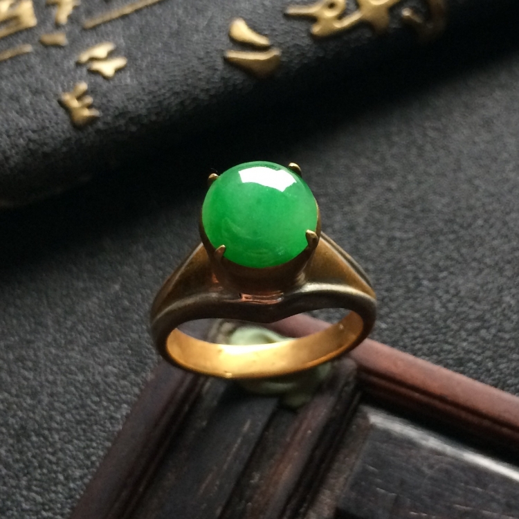 （超值推荐）糯冰种翠色戒面