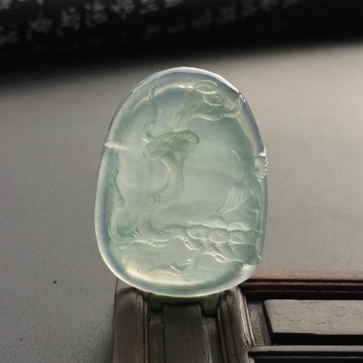 （超值推荐）冰种略飘花松鹤延年挂件