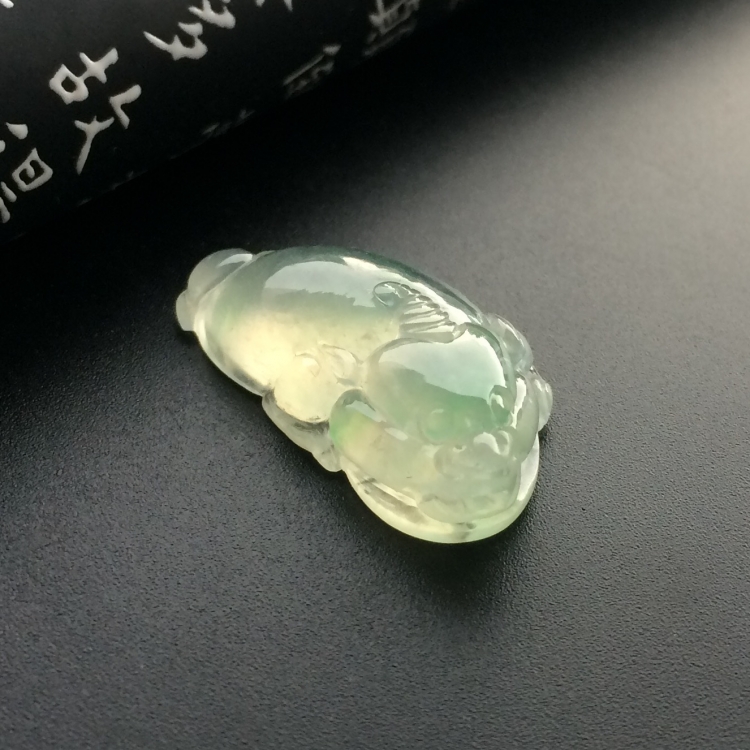 （超值推荐）冰种略飘花招财进宝挂件