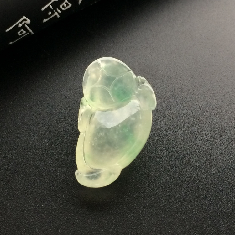 （超值推荐）冰种略飘花招财进宝挂件