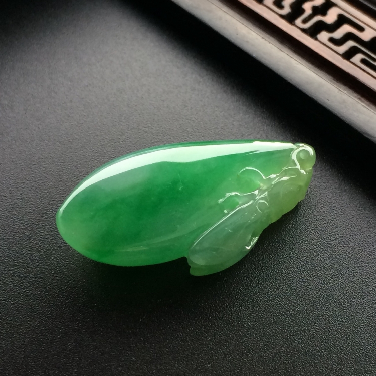 （超值推荐）糯冰种飘翠福瓜挂件