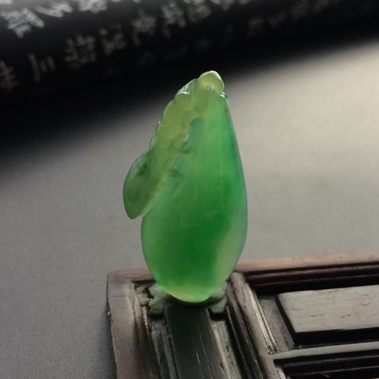 （超值推荐）糯冰种飘翠福瓜挂件