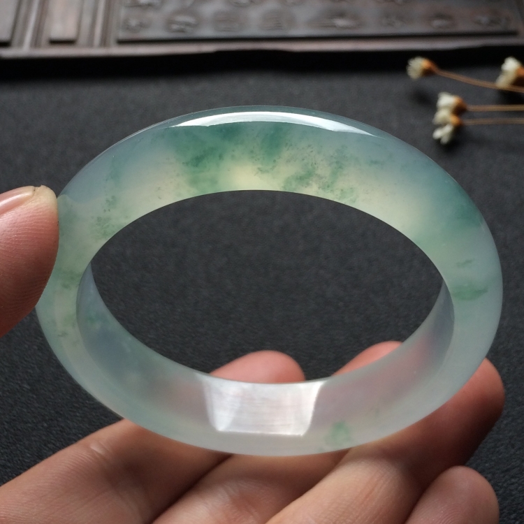 （超值推荐）冰种飘花手镯（53.8mm）
