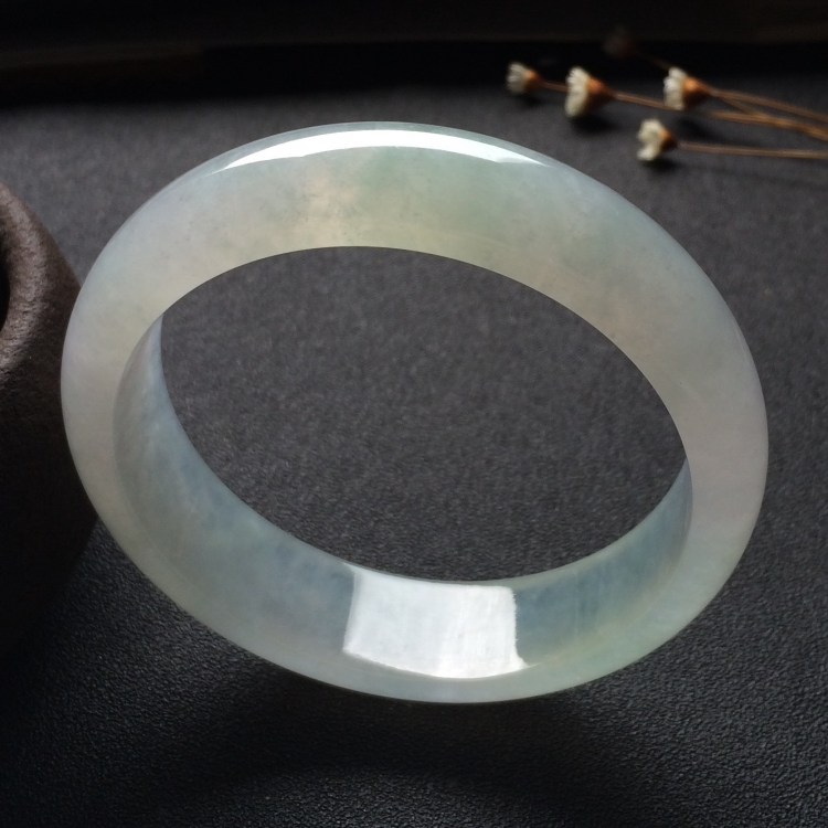 （超值推荐）冰种淡晴水手镯（59mm）
