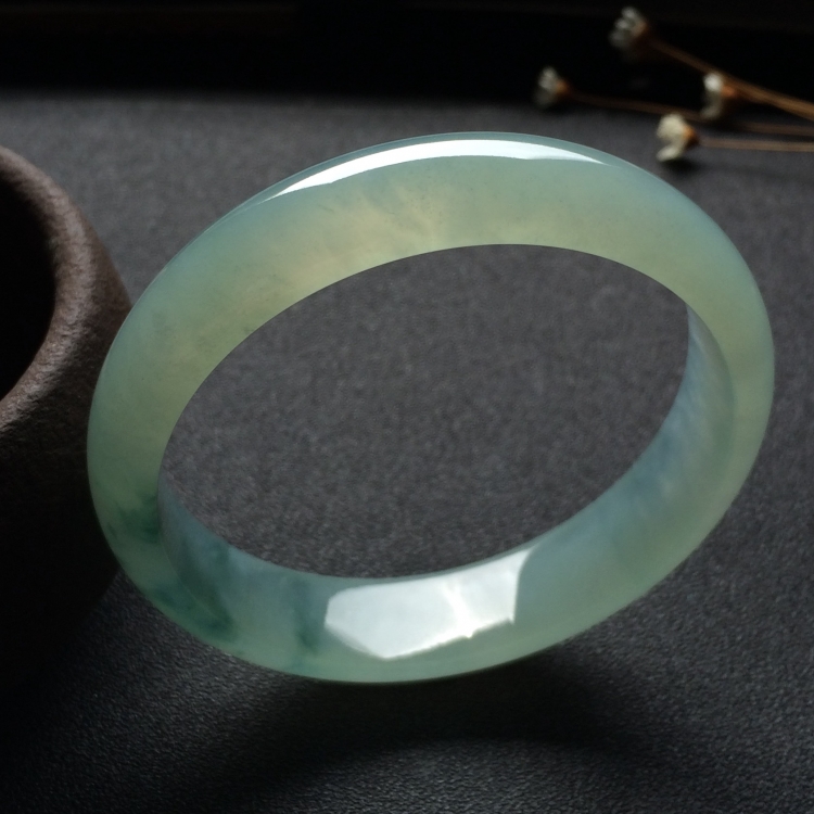 （超值推荐）冰种飘花手镯（56.8mm）