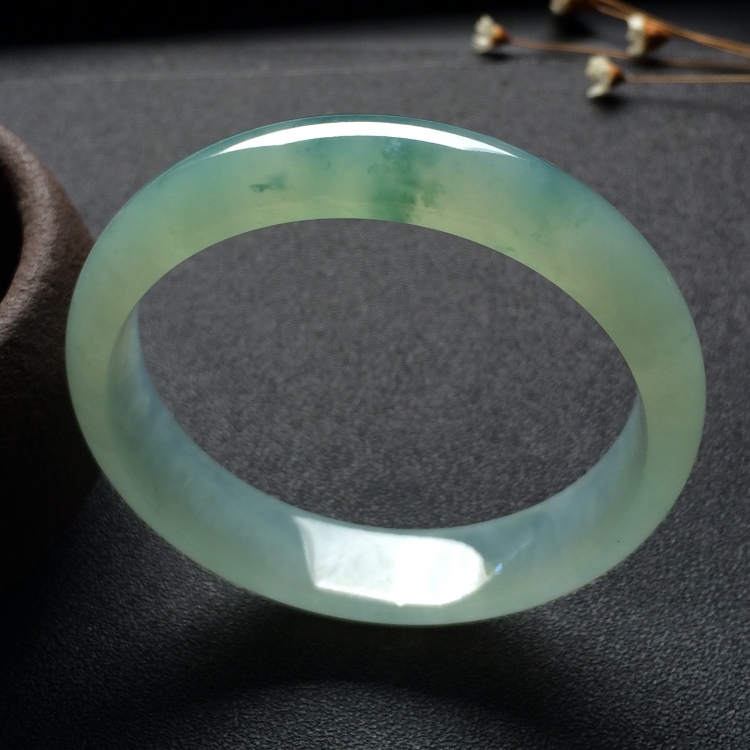 （超值推荐）冰种飘花手镯（56.8mm）
