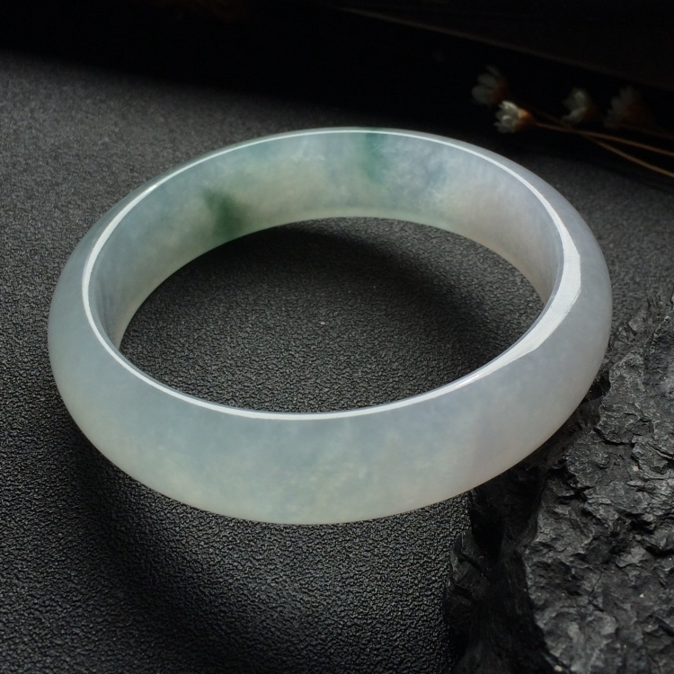 （超值推荐）冰种飘花手镯（56.8mm）