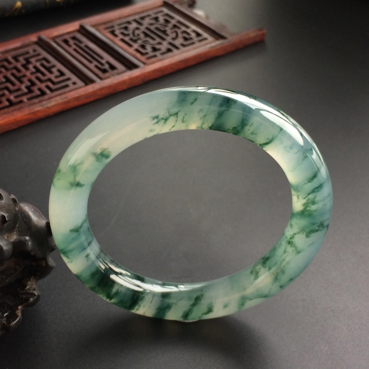 (超值推荐)冰种飘花圆条手镯(54.7mm)