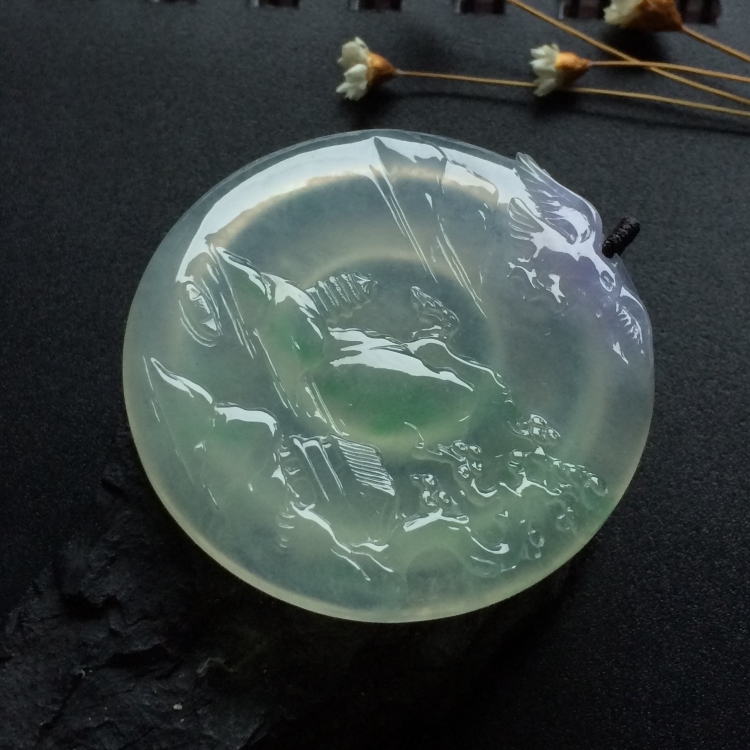 （超值推荐）冰种飘花略带紫罗兰大展宏图挂件