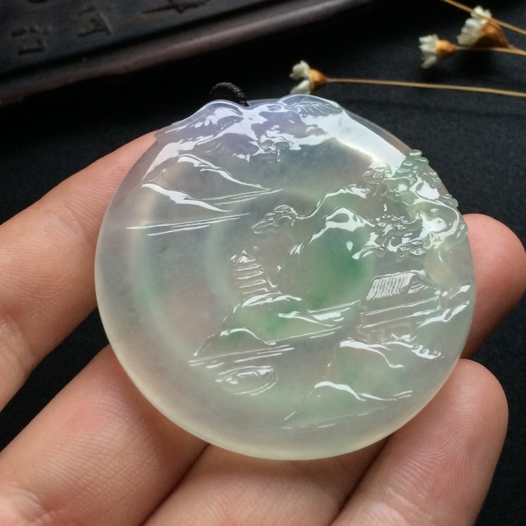 （超值推荐）冰种飘花略带紫罗兰大展宏图挂件