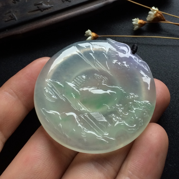 （超值推荐）冰种飘花略带紫罗兰大展宏图挂件