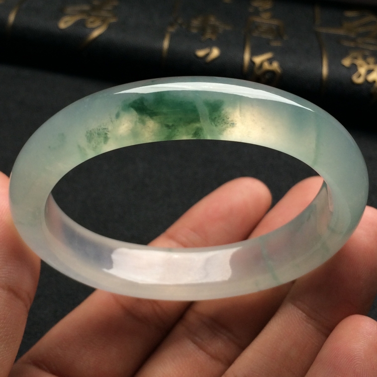 （超值推荐）冰种飘花贵妃镯（54mm-47.5mm）