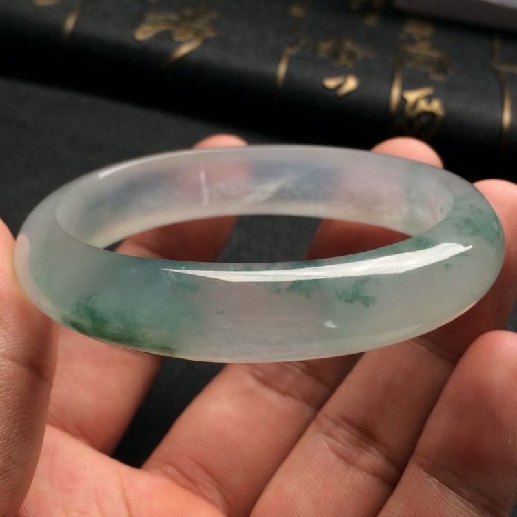 （超值推荐）冰种飘花贵妃镯（54mm-47.5mm）