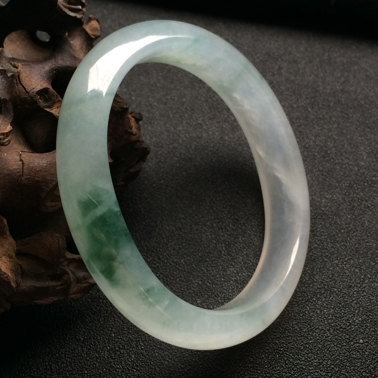 （超值推荐）冰种飘花贵妃镯（54mm-47.5mm）