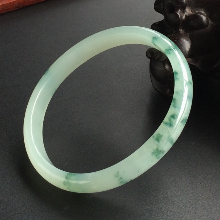 (超值推荐)糯冰种飘花贵妃镯(54.8mm-47.9mm)