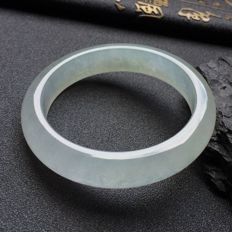 （超值推荐）冰种淡晴水手镯（54.8mm）