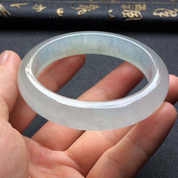 （超值推荐）冰种淡晴水手镯（54.8mm）