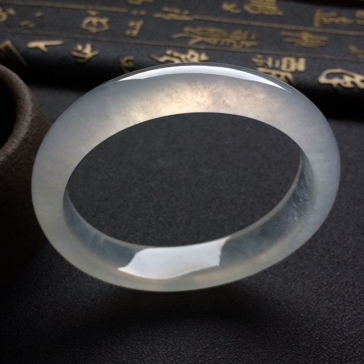 （超值推荐）冰种淡晴水贵妃镯（56mm-50.3mm）