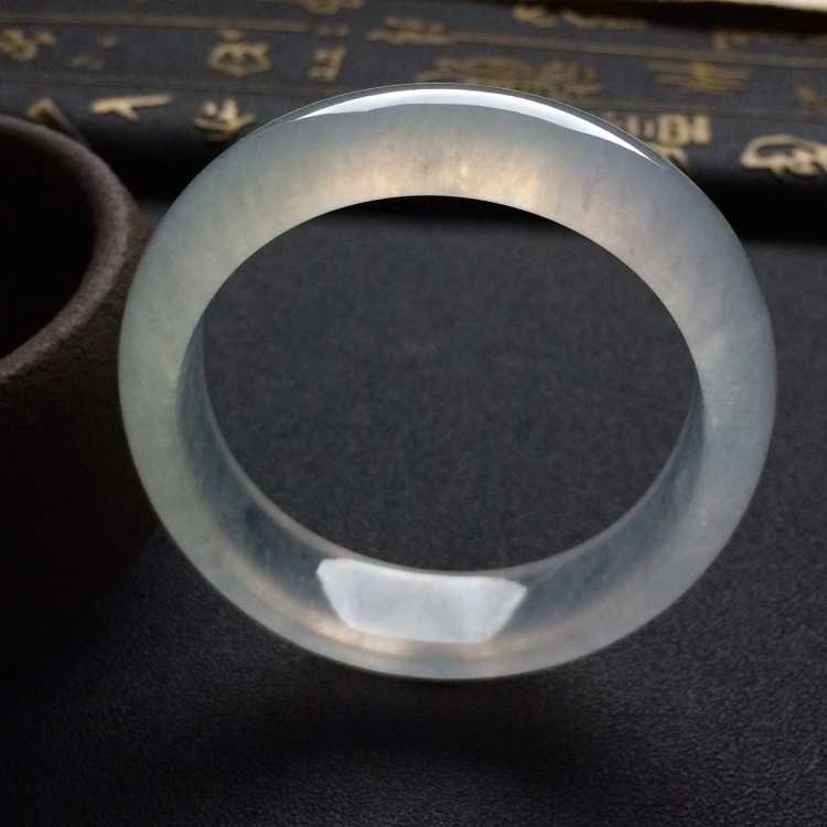 （超值推荐）冰种淡晴水贵妃镯（56mm-50.3mm）