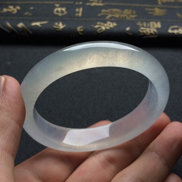 （超值推荐）冰种淡晴水贵妃镯（56mm-50.3mm）