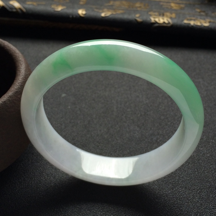 （超值推荐）糯冰种绿晴水手镯（57.5mm）