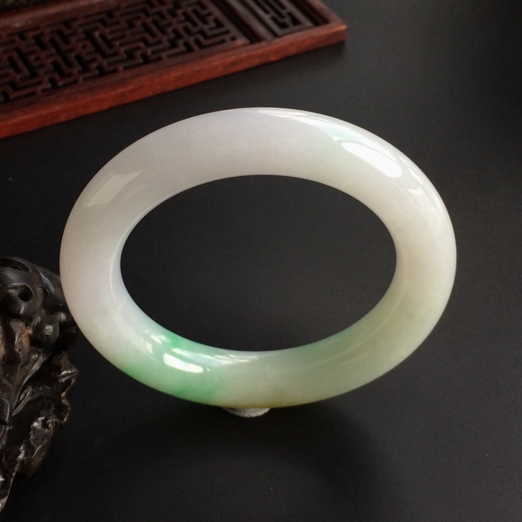 (超值推荐)糯冰种黄加绿圆条手镯(55mm)