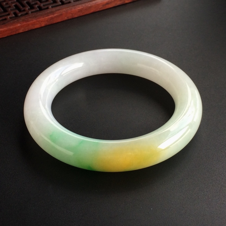 (超值推荐)糯冰种黄加绿圆条手镯(55mm)