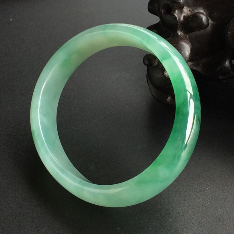 (超值推荐)糯冰种飘花贵妃镯(54.5mm-45.8mm)
