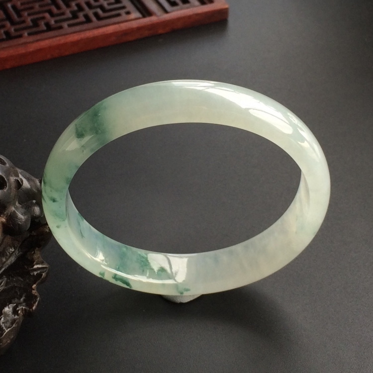 (超值推荐)冰种飘花贵妃镯(55.2mm-48mm)