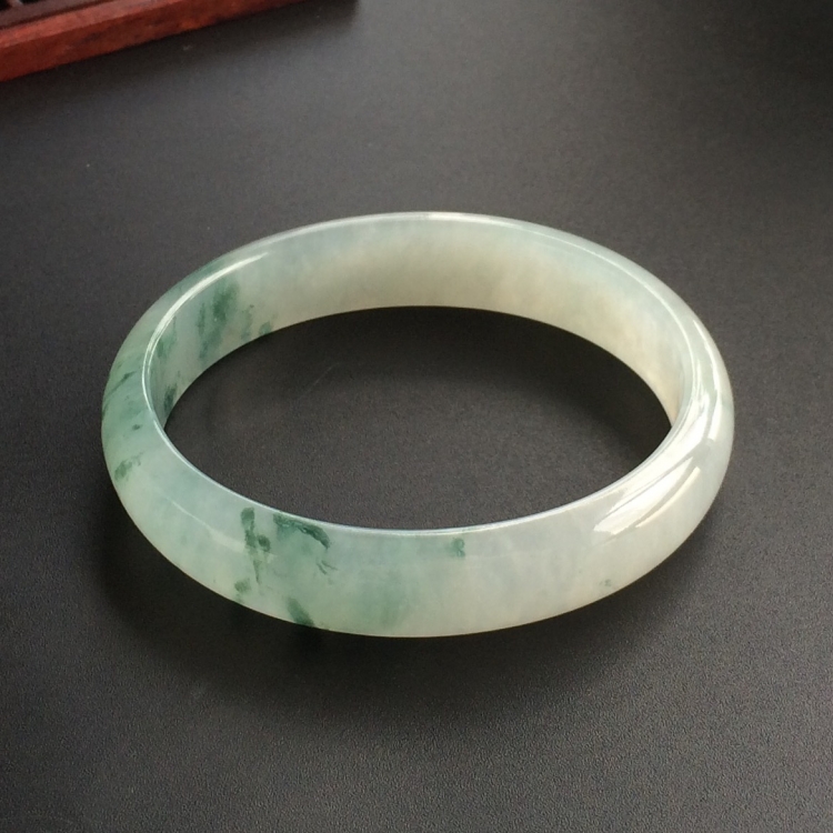 (超值推荐)冰种飘花贵妃镯(55.2mm-48mm)