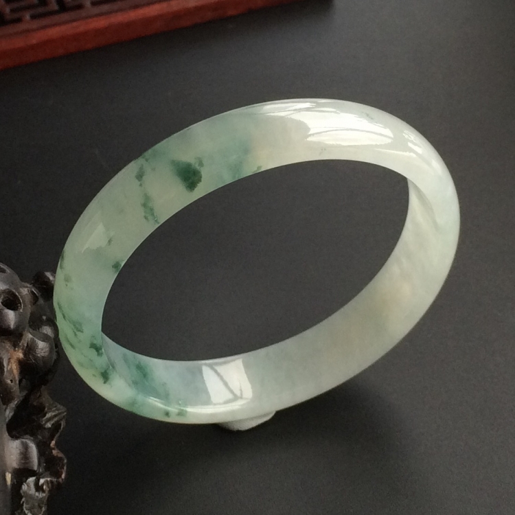 (超值推荐)冰种飘花贵妃镯(55.2mm-48mm)