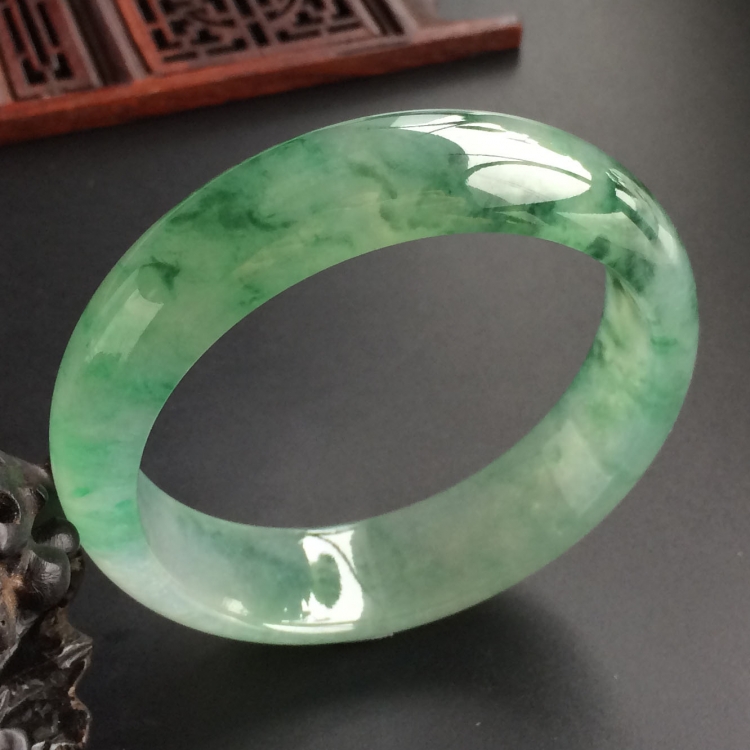 (超值推荐)冰种飘花手镯(57.5mm)