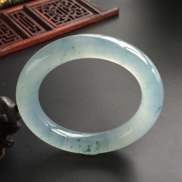 (超值推荐)冰种飘花圆条手镯(54.8mm)