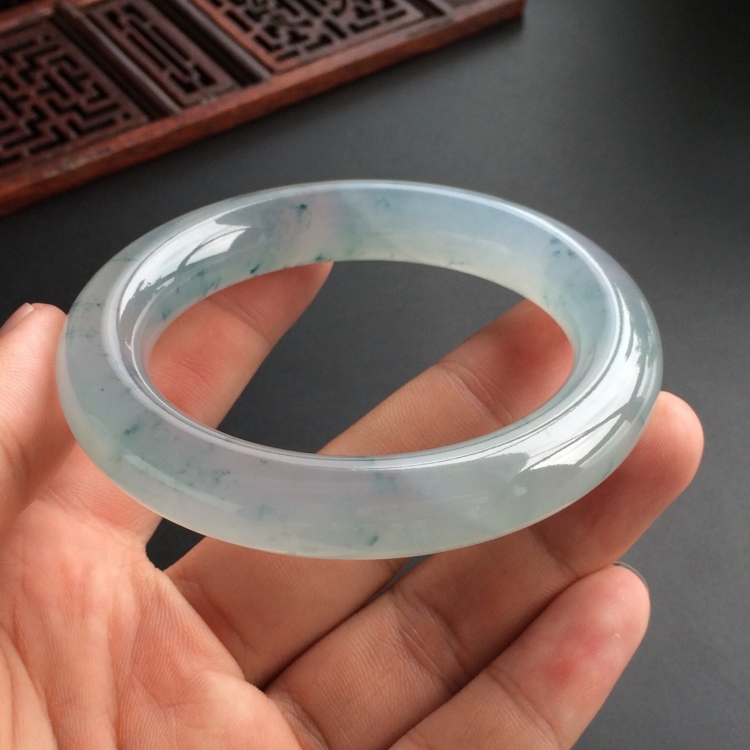 (超值推荐)冰种飘花圆条手镯(54.8mm)
