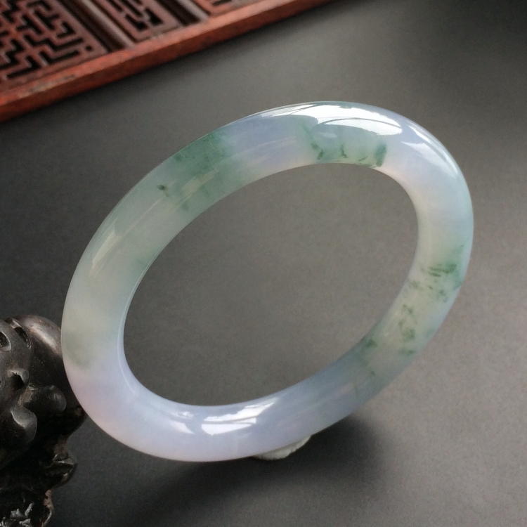 (超值推荐)糯冰种紫罗兰飘花圆条手镯(53.3mm)