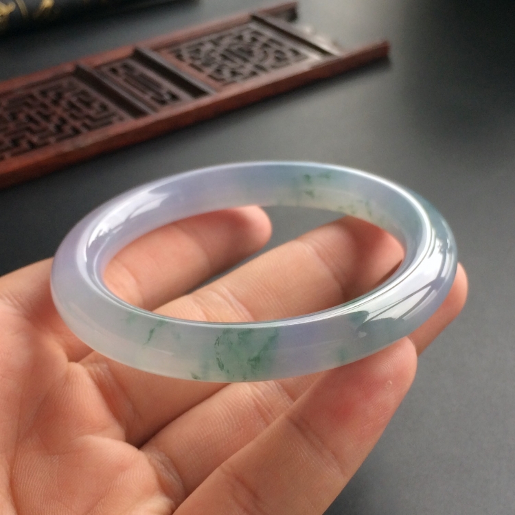 (超值推荐)糯冰种紫罗兰飘花圆条手镯(53.3mm)