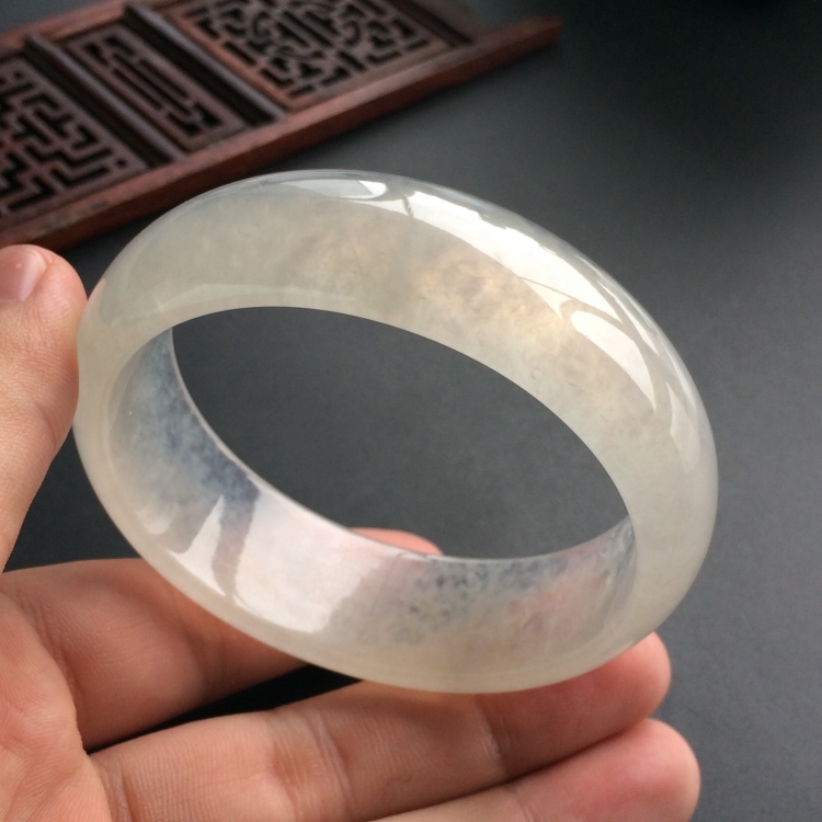 (超值推荐)冰种淡晴水贵妃镯(58.3mm-53mm)