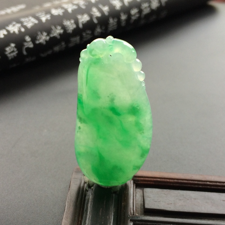 （超值推荐）糯冰种飘翠福瓜挂件