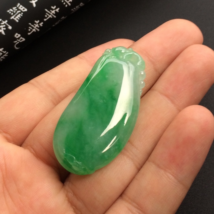 （超值推荐）糯冰种飘翠福瓜挂件