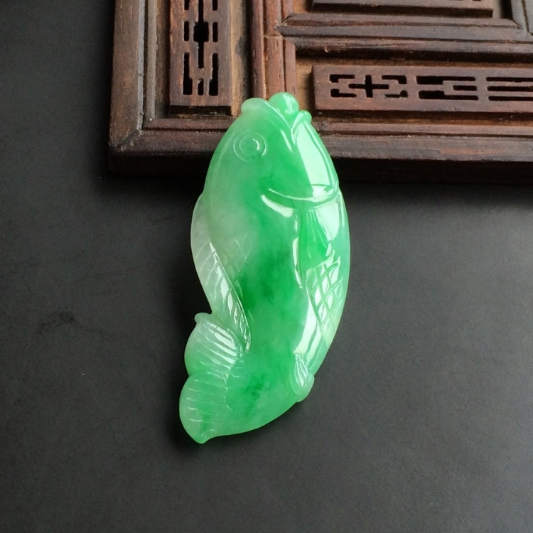 (超值推荐)糯冰种飘翠年年有余挂件